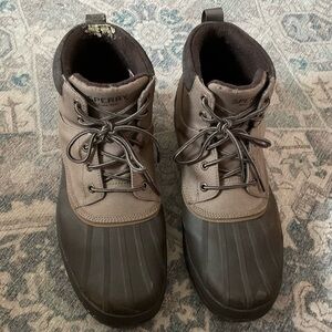 Sperry Brown and Tan Outdoor Boots with Rubber Sole